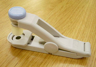 ステープラー型ワンパッチ