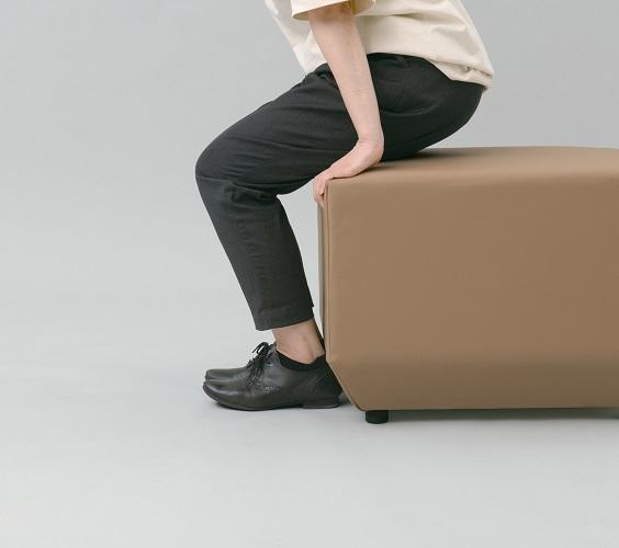 写真：立ち座りのしやすい形状