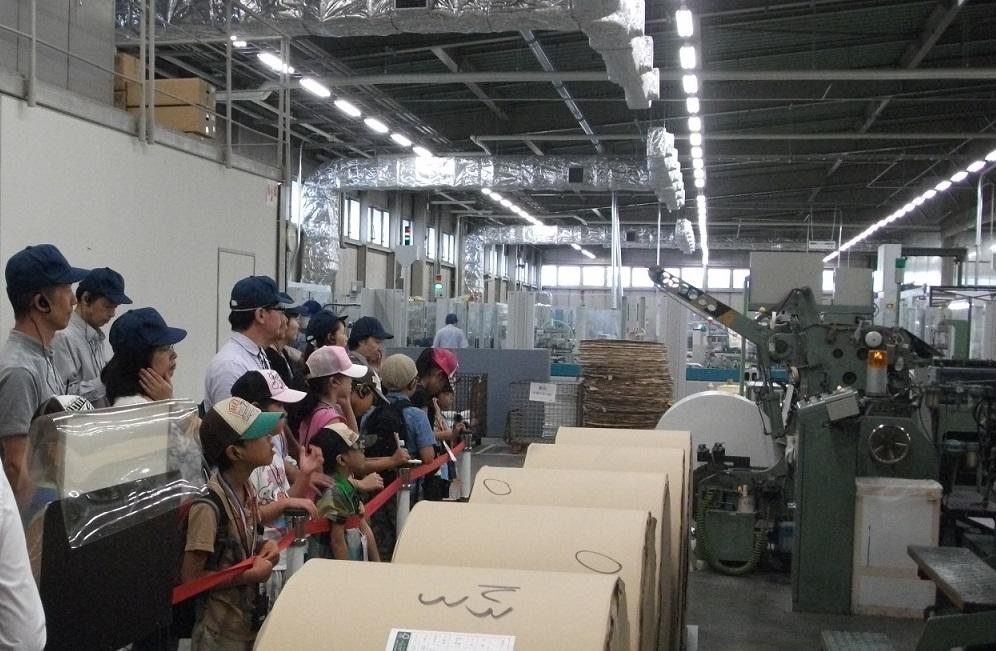写真：「コクヨ工業滋賀工場見学の様子」