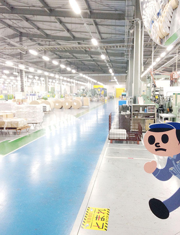 写真：「工場構内の安全啓発のために設置されたとび太くん」