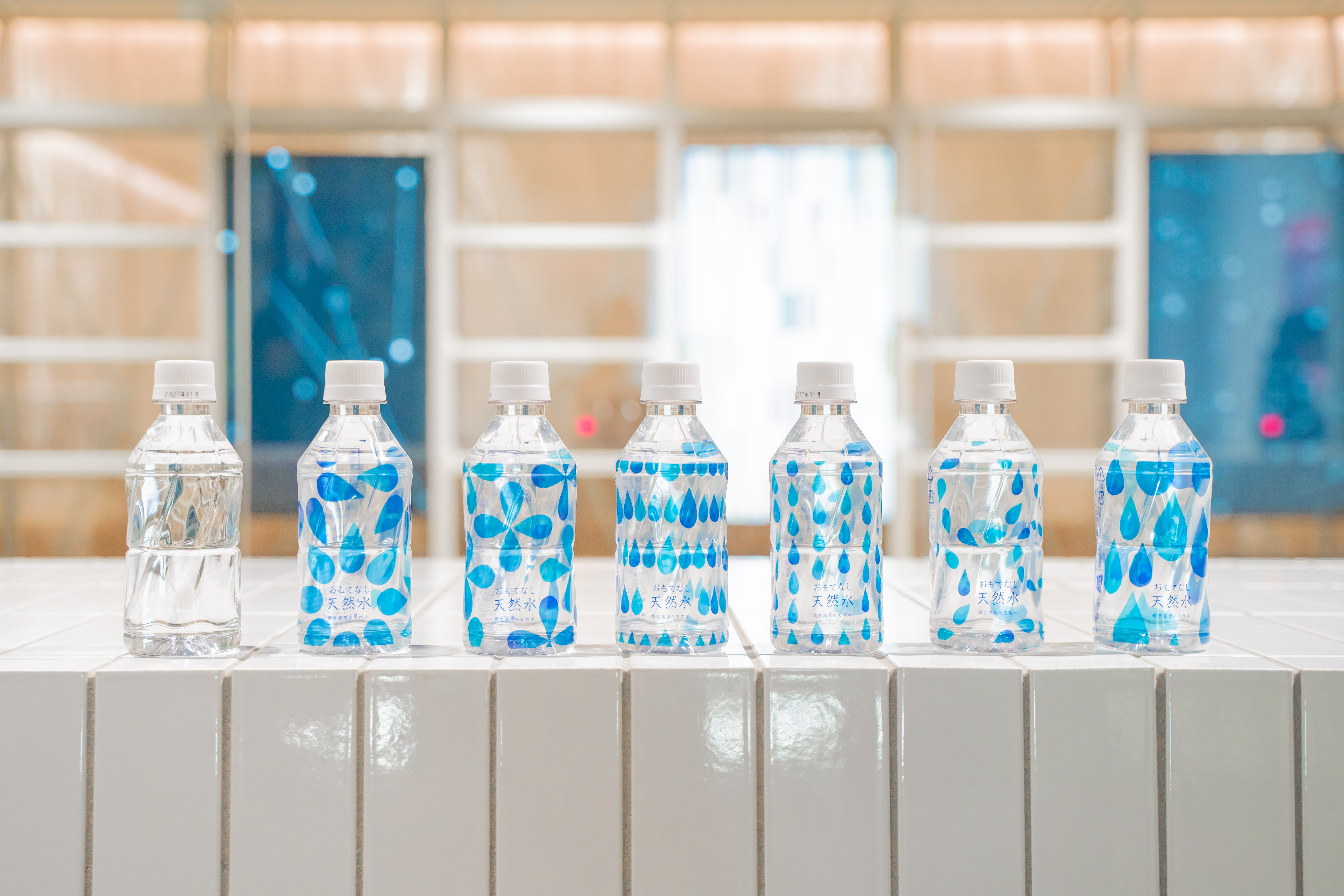 ビジネスサプライ流通事業:日本の天然水 嬬恋高原 ラベルレス 260ml おもてなし用天然水 嬬恋高原 260ml