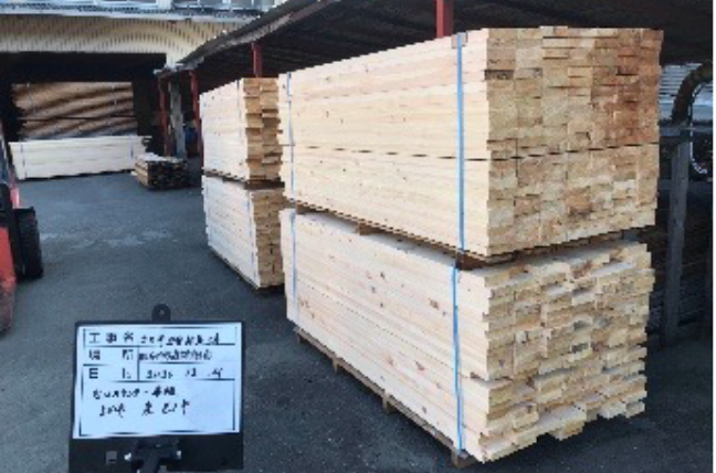 上田市産木材出荷証明写真